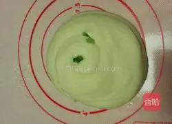 Illustration of how to make scallion pancakes 7