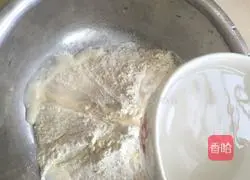 Illustration of how to make three fresh pot stickers 12