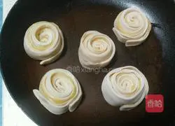 Illustration of how to make crispy home-style pancakes 9