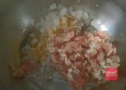 Illustration of how to make onion ring meatloaf 2