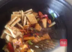 Illustration of how to make spicy double pepper naan pancakes 11