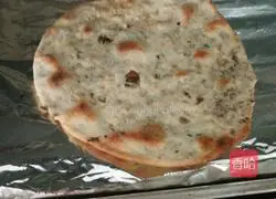 Illustration of how to make crispy prune pancake 13