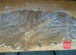 Illustration of how to make beef biscuits 4