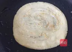 Milk-flavored sesame hand-shredded cakes (pan version) illustration 16