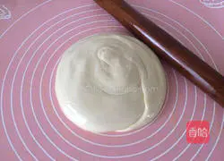 Puff pastry is soft Illustration of how to make cakes 6