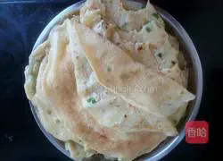 Illustration of how to make scallion, egg and shrimp cake 5