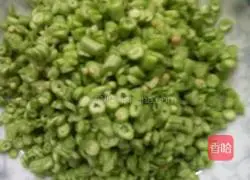 Illustration of how to make fried cowpea and rice burritos 7