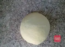 Illustration of how to make minced meat layer cake 1