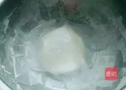 Illustration of making triangular oil cake 3