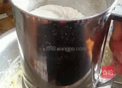 Illustration of how to make egg yolk cheese cake 4