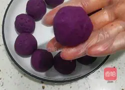 Illustration of how to make purple sweet potato glutinous rice cakes 2