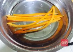 Illustration of how to make egg-skin sushi 4