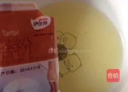 Hello Kitty cake roll recipe illustration 5