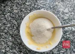 Illustration of how to make egg yolk pancakes 3