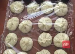  Illustration of how to make egg yolk cake 5