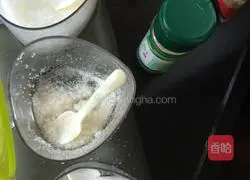 Illustration of how to make carrot pancakes 2 