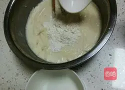 Illustration of how to make pan-fried potato pancakes 2