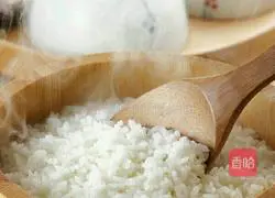 Illustration of how to make meat floss sushi 2