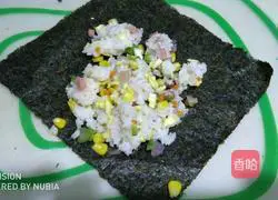 Illustration of how to make sushi fried rice rolls 5