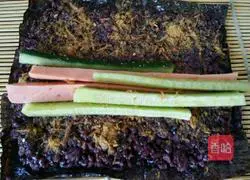 Illustration of how to make black rice sushi 6