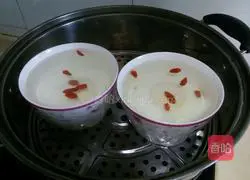 Illustration of how to make egg and meat cake soup 9