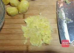 Crispy Potato Chicken Pancake Recipe Illustration 3