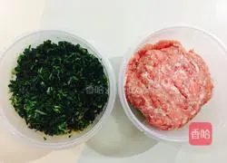 Illustration of how to make wonton skin pot stickers (electric cake version) 5