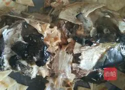 Illustration of how to make fish head cakes 11