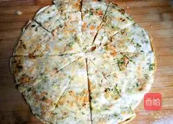 Illustration of how to make golden cakes with minced green onions and crispy dough 9