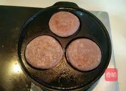 Illustration of how to make red bean dregs cake with milky purple potato filling 15