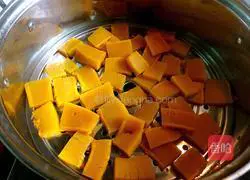 Illustration of how to make crispy pumpkin cake 1