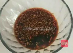 Illustration of how to make stir-fried pancakes with shredded pork and garlic moss 8