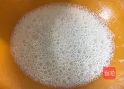 Illustration of how to make Tibetan tea carrot and egg pancakes 6