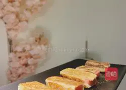 Illustration of how to make ham burritos 1