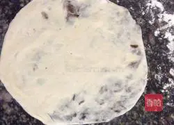 Illustration of how to make plum and vegetable pancakes 7