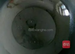 Illustration of how to make carrot and egg pancakes 7