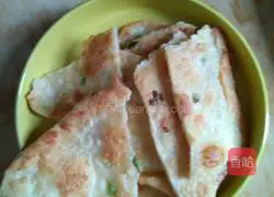 Illustration of how to make scallion pancakes 6