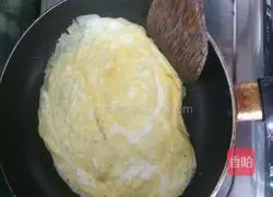 Illustration 6 of how to make egg pancakes without mistakes 
