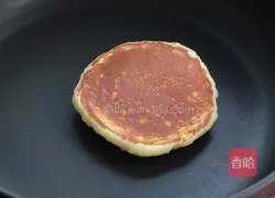 Illustration of how to make sweet and soft waffles 9