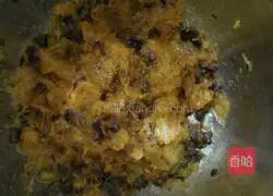 Illustration of making red date pumpkin cake 3