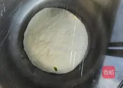 Illustration of how to make salt and pepper hand cakes 4