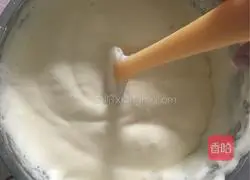 Illustration of how to make cream cupcakes 5