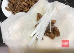 Recipe for shredded pork burritos with Beijing sauce Illustration 12