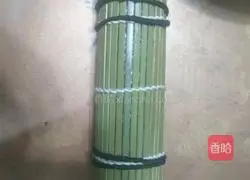 Illustration of how to make homemade sushi rolls 6