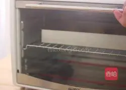 Honey Waffle Recipe Illustration 3