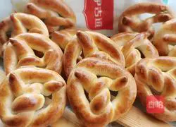 Illustration of how to make mini burritos 14