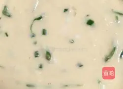 Illustration of how to make egg pancakes with green pepper and potato shreds 3