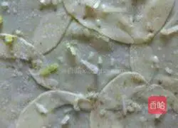 Illustration of how to make chive pancake 1