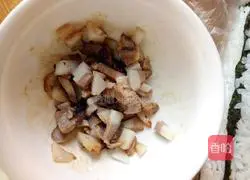 Illustration of how to make cured cheese sushi 4