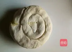 Illustration of how to make scallion pancakes 4